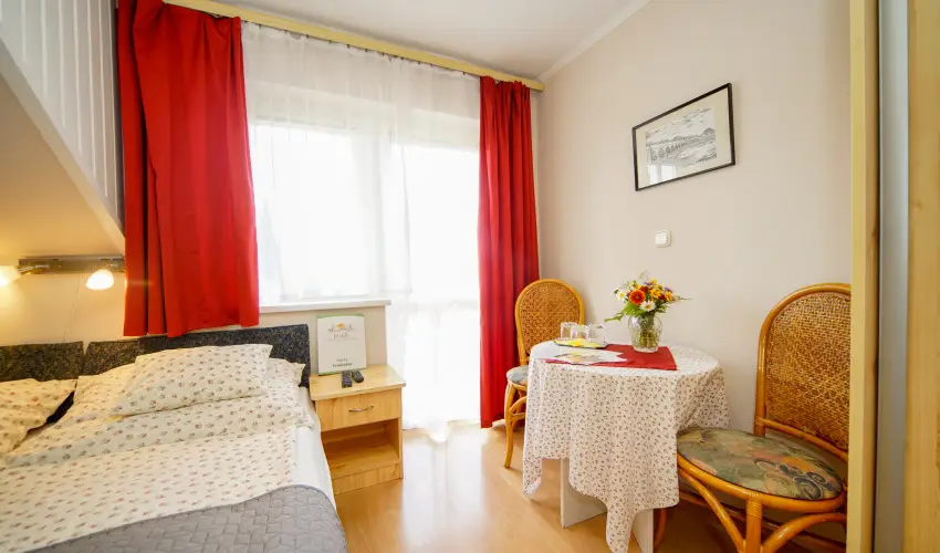 Siesta Vendghz Eger - Mjus 1. (min. 2 j)