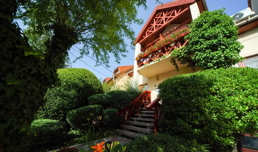 Siesta Vendghz Eger - Mjus 1. (min. 2 j)