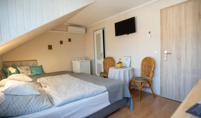 Siesta Vend�gh�z Eger - M�jus 1. (min. 2 �j)