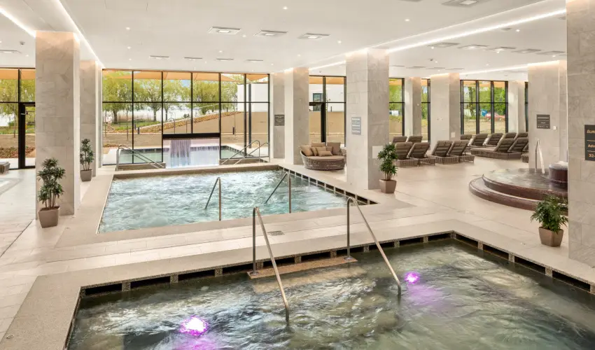 Sirius Hotel Keszthely - M�jus 1. (min. 2 �j)