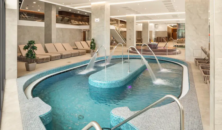 Sirius Hotel Keszthely - M�jus 1. (min. 2 �j)