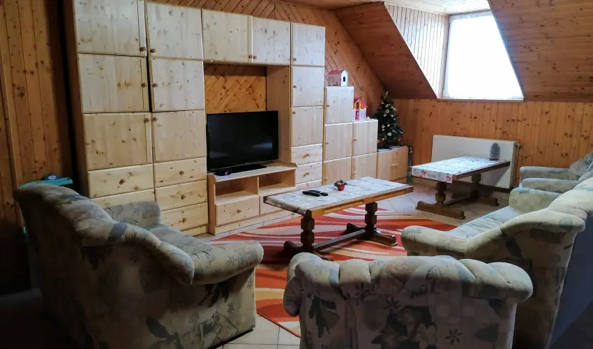 Sokor Fogad Sokorptka - Mjus 1.