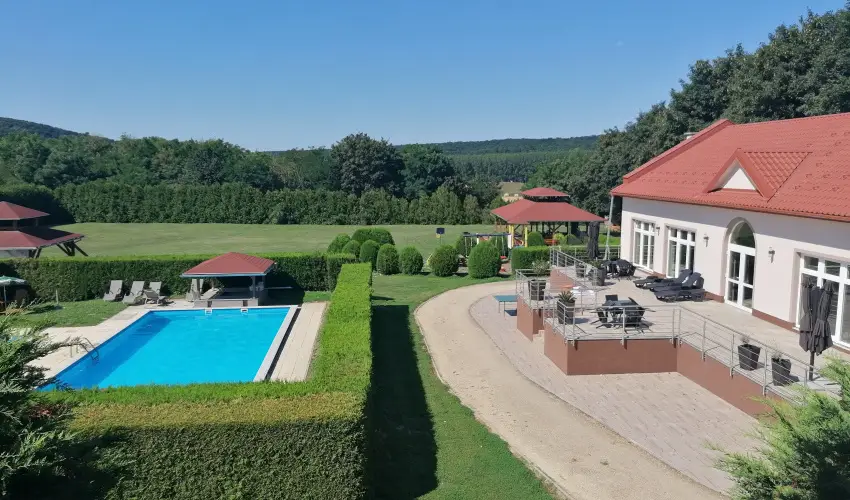 Sokor Fogad Sokorptka - Mjus 1.