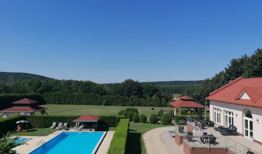 Sokor Fogad Sokorptka - Mjus 1.