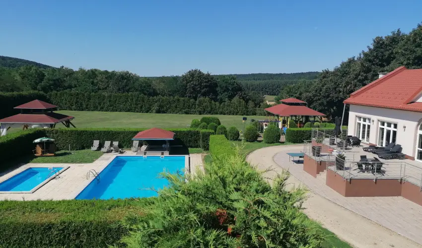 Sokor Fogad Sokorptka - Mjus 1.