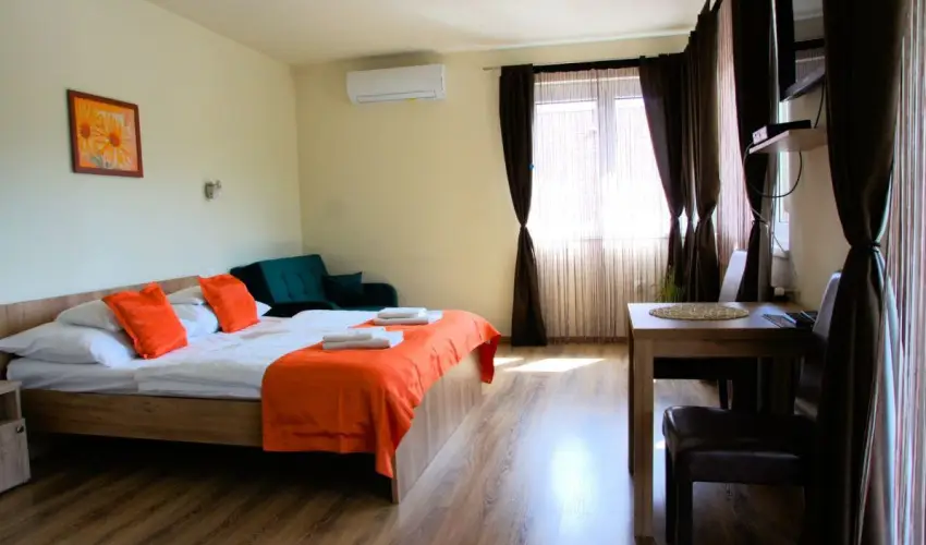 Solaris Garden Rooms Cserkeszl - Mjus 1.