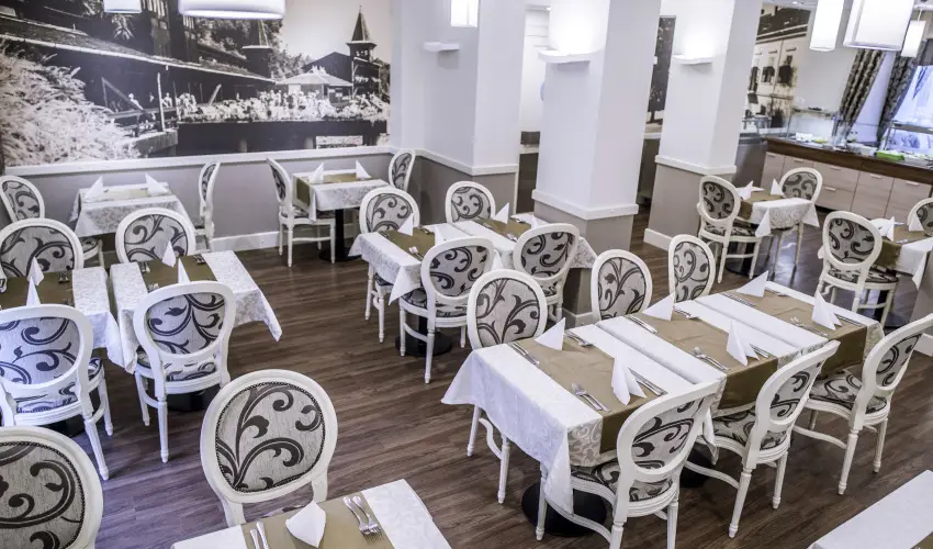 Hotel Spa H�v�z H�v�z - M�jus 1.