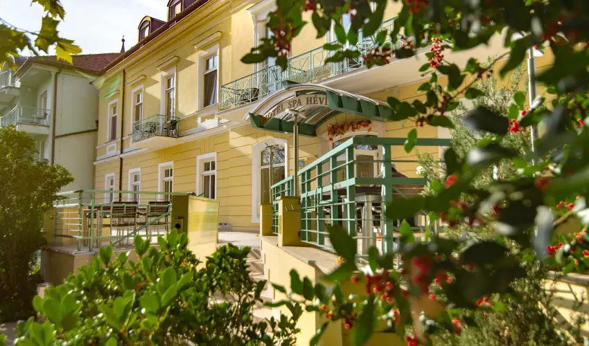 Hotel Spa H�v�z H�v�z - M�jus 1.