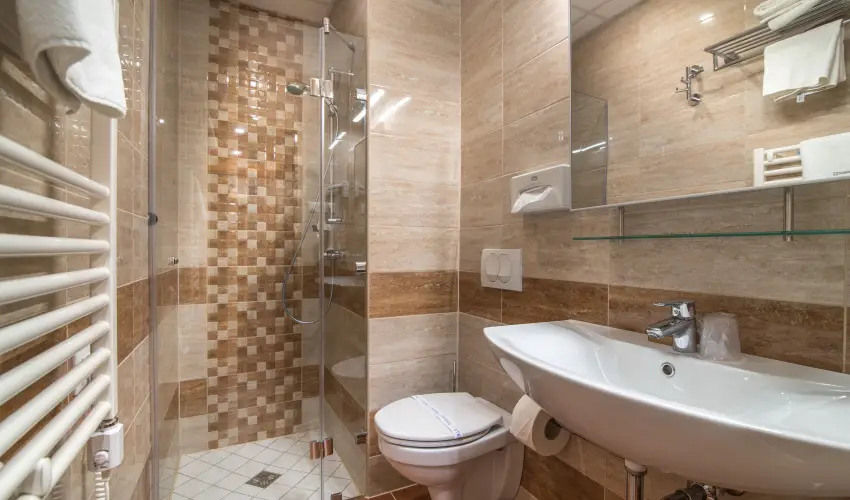 Hotel Spa H�v�z H�v�z - M�jus 1.