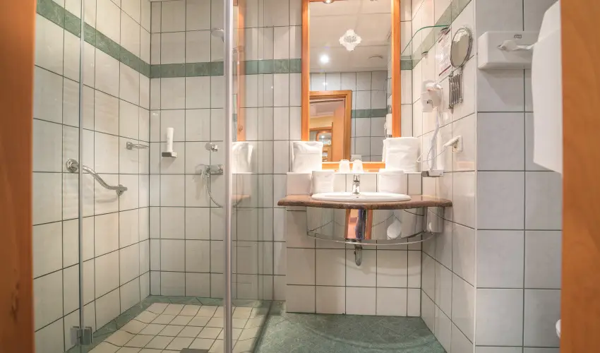 Hotel Spa H�v�z H�v�z - M�jus 1.
