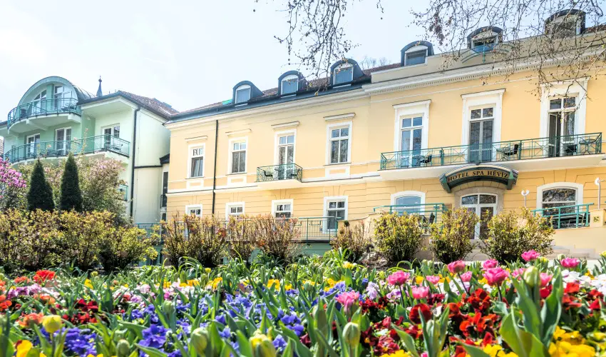Hotel Spa H�v�z H�v�z - M�jus 1.