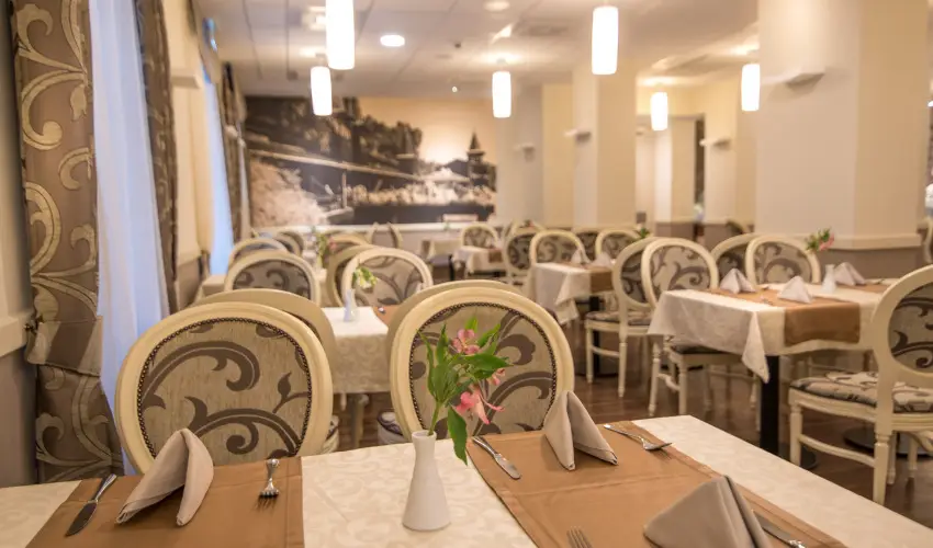 Hotel Spa H�v�z H�v�z - M�jus 1.