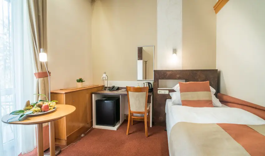 Hotel Spa H�v�z H�v�z - M�jus 1.