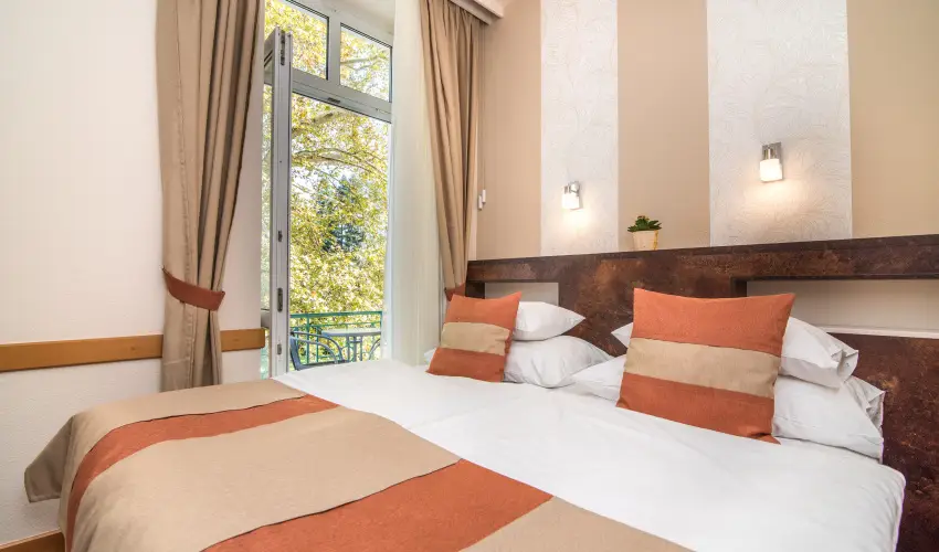 Hotel Spa H�v�z H�v�z - M�jus 1.