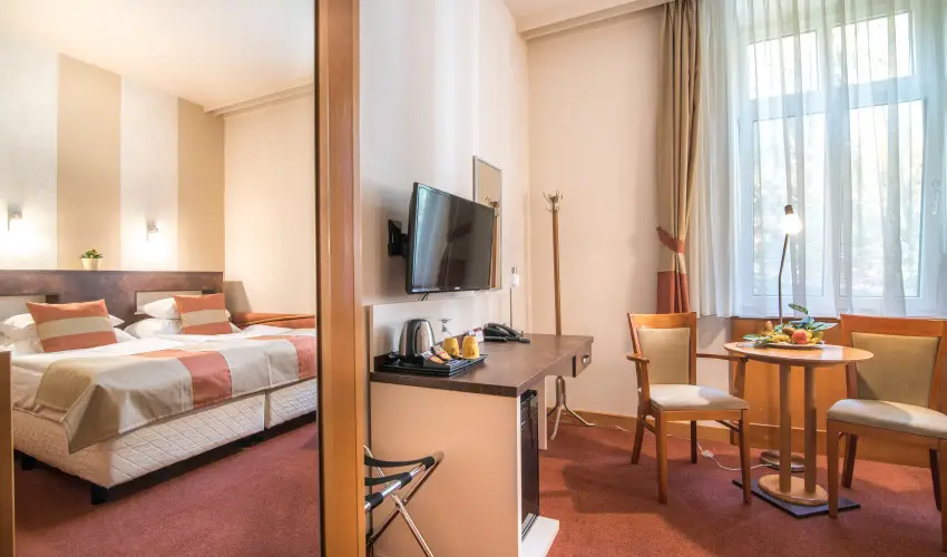 Hotel Spa H�v�z H�v�z - M�jus 1.