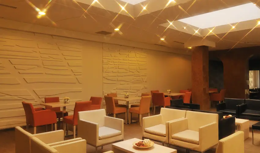 Star City Hotel Budapest - Mjus 1. - teljes elrefizetssel