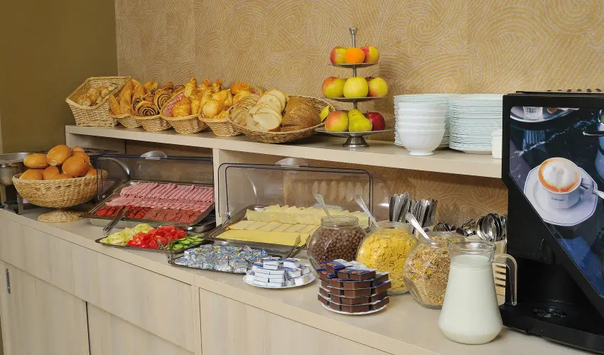 Star City Hotel Budapest - Mjus 1. - teljes elrefizetssel