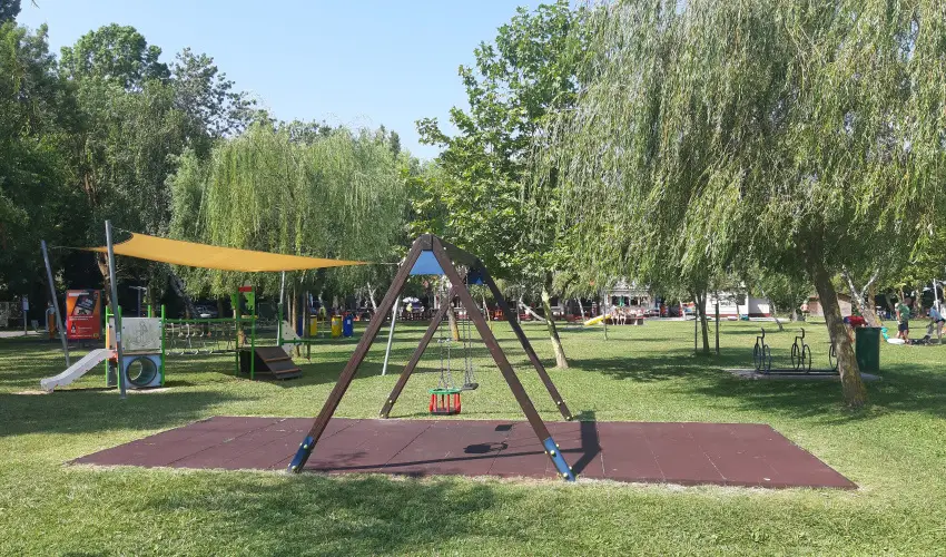 Sunshine Vendghz Balatonfenyves - Mjus 1. (min. 2 j)