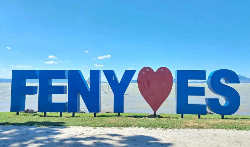 Sunshine Vendghz Balatonfenyves - Mjus 1. (min. 2 j)