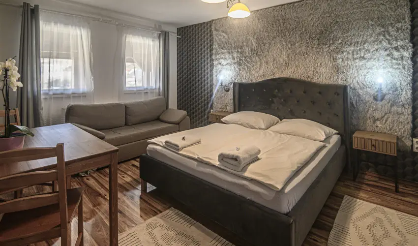Sweet-Life Wellness Apartman Egerszal�k - M�jus 1.