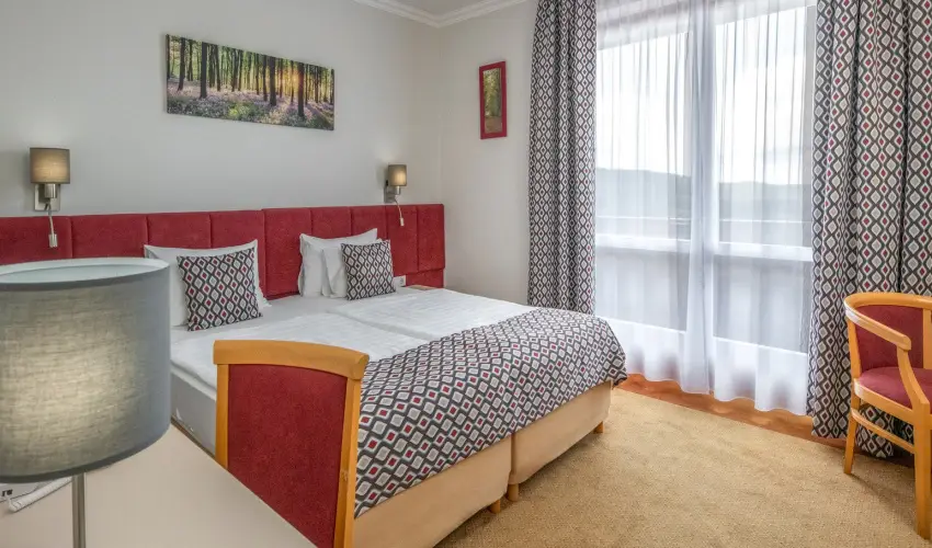 Szalajka Liget Hotel �s Apartmanh�zak Szilv�sv�rad - M�jus 1.