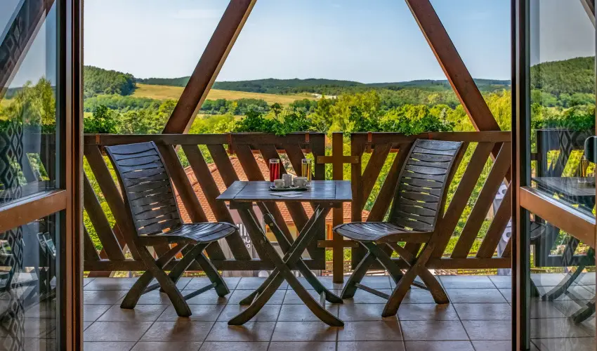 Szalajka Liget Hotel �s Apartmanh�zak Szilv�sv�rad - M�jus 1.