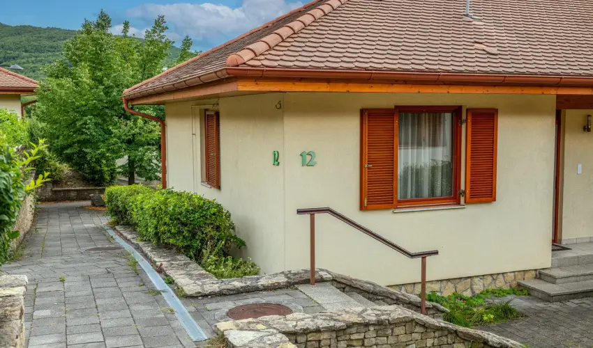 Szalajka Liget Hotel �s Apartmanh�zak Szilv�sv�rad - M�jus 1.