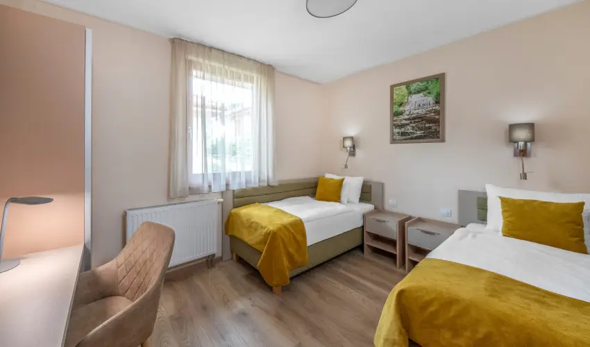 Szalajka Liget Hotel �s Apartmanh�zak Szilv�sv�rad - M�jus 1.