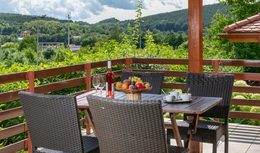 Szalajka Liget Hotel �s Apartmanh�zak Szilv�sv�rad - M�jus 1.