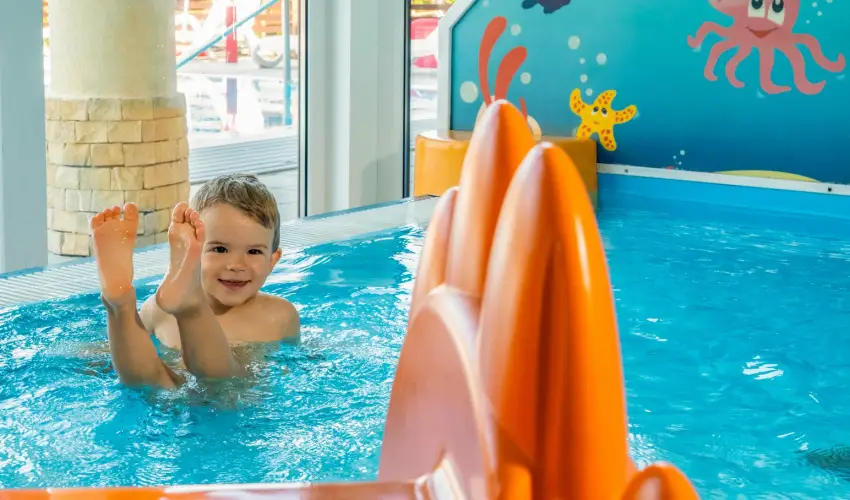 Szalajka Liget Hotel �s Apartmanh�zak Szilv�sv�rad - M�jus 1.