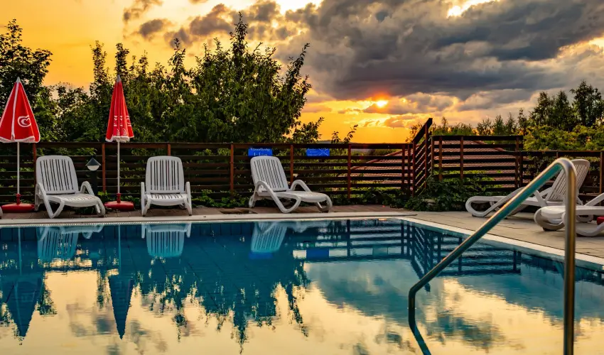 Szalajka Liget Hotel �s Apartmanh�zak Szilv�sv�rad - M�jus 1.