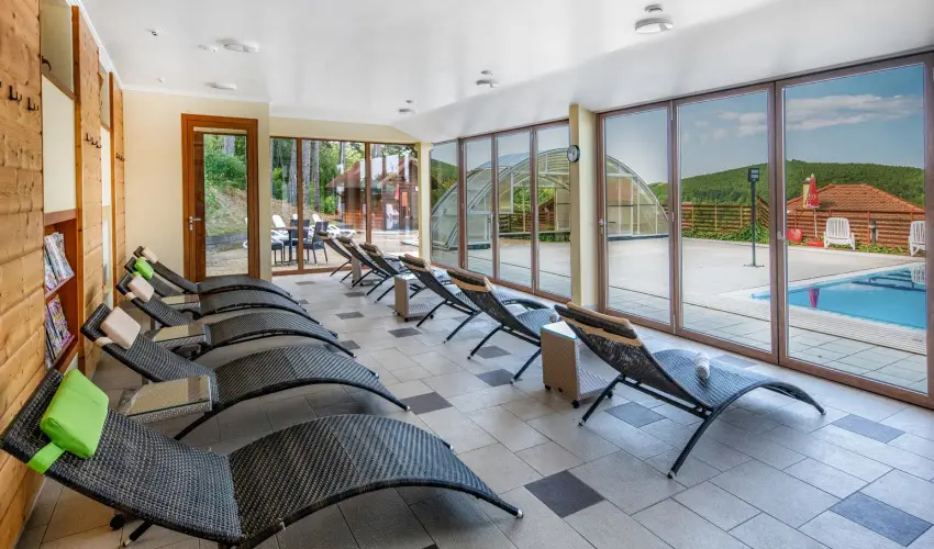 Szalajka Liget Hotel �s Apartmanh�zak Szilv�sv�rad - M�jus 1.