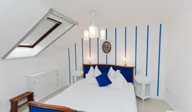 Sz�rcsa Hotel Sz�kesfeh�rv�r