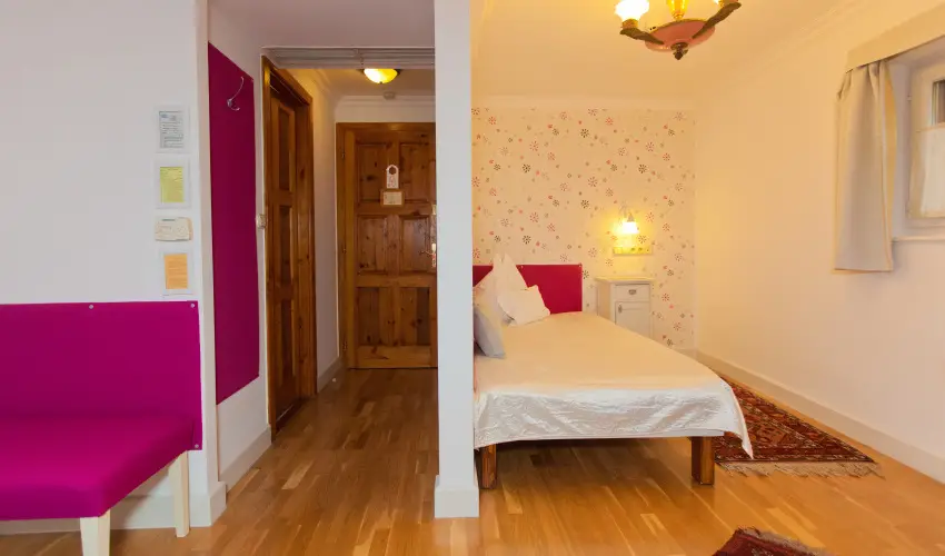 Sz�rcsa Hotel Sz�kesfeh�rv�r - M�jus 1. (min. 2 �j)