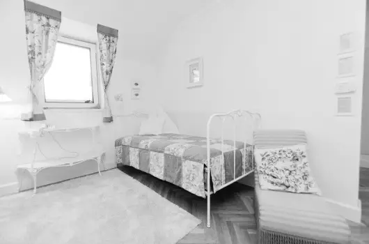 Sz�rcsa Hotel - M�jus 1. (min. 2 �j)