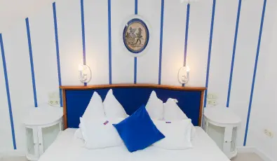 Sz�rcsa Hotel Sz�kesfeh�rv�r