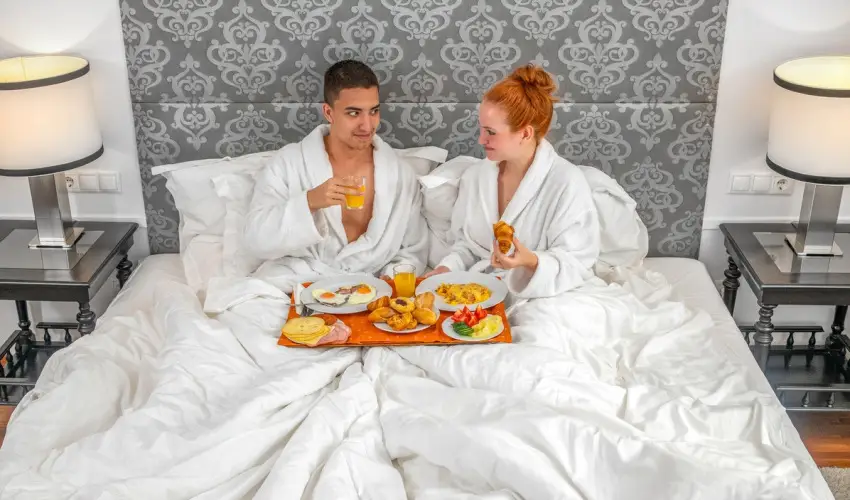 Sz�rcsa Hotel Sz�kesfeh�rv�r - M�jus 1. (min. 2 �j)