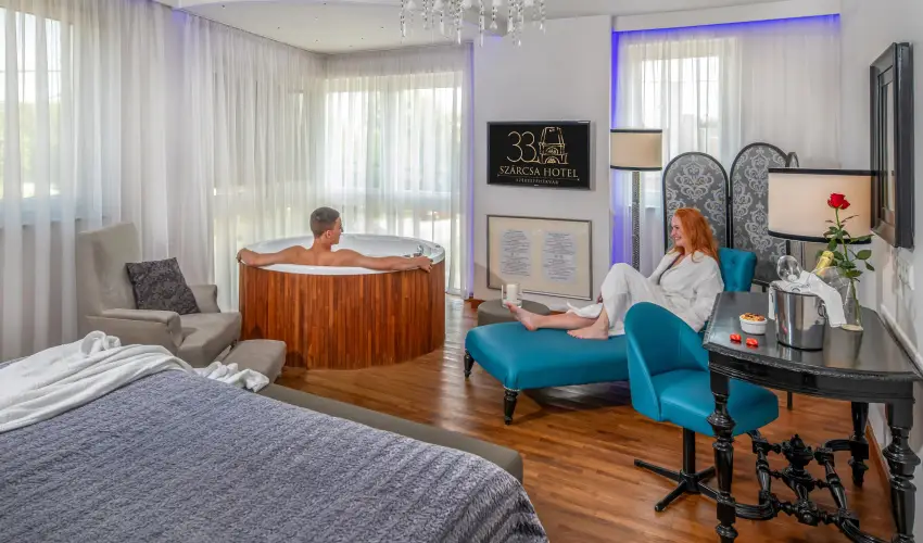 Sz�rcsa Hotel Sz�kesfeh�rv�r - M�jus 1. (min. 2 �j)
