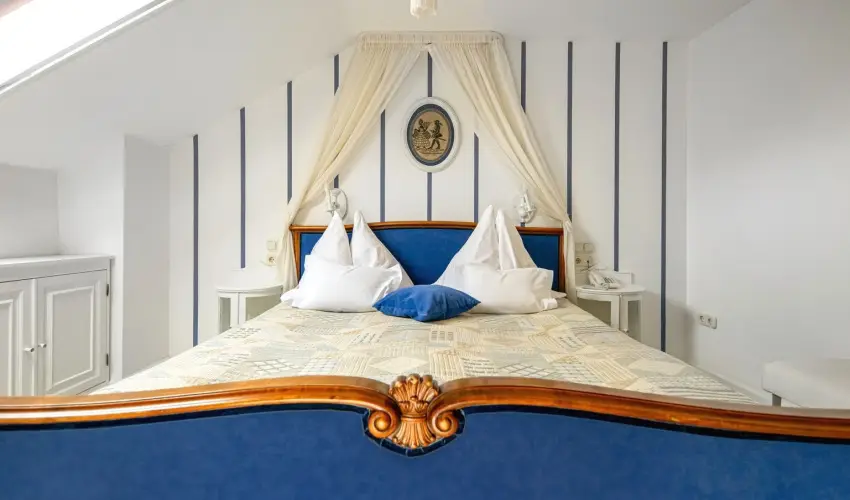Sz�rcsa Hotel Sz�kesfeh�rv�r - M�jus 1. (min. 2 �j)