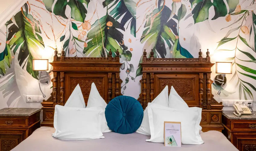 Sz�rcsa Hotel Sz�kesfeh�rv�r - M�jus 1. (min. 2 �j)