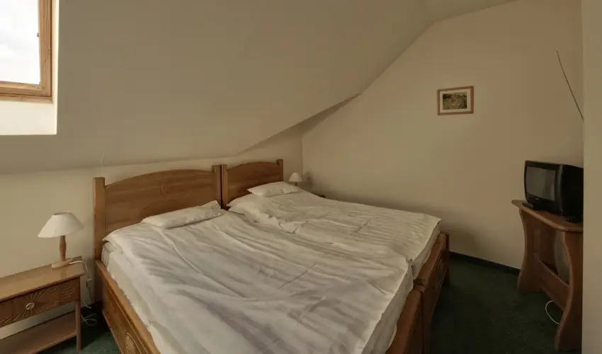 Szent Hubertus Panzi� Par�dsasv�r - M�jus 1. (min. 2 �j)