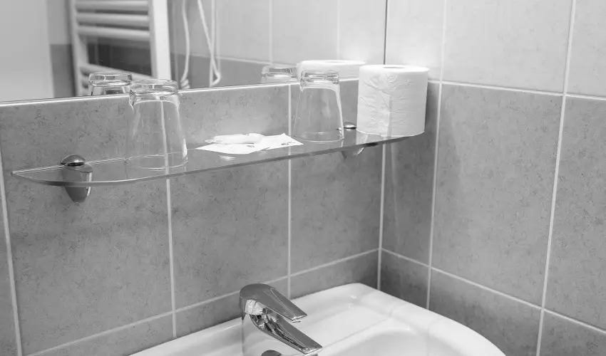 Hotel Adalbert - Boldog Meszl�nyi Zolt�n H�z  Esztergom - M�jus 1. (min. 3 �j)