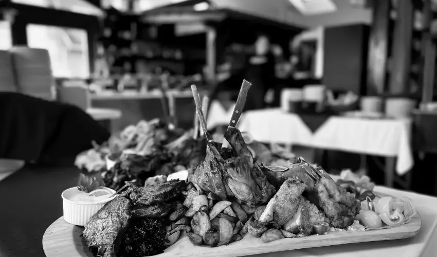 Szent Istv�n Hotel Eger - M�jus 1. (min. 2 �j)