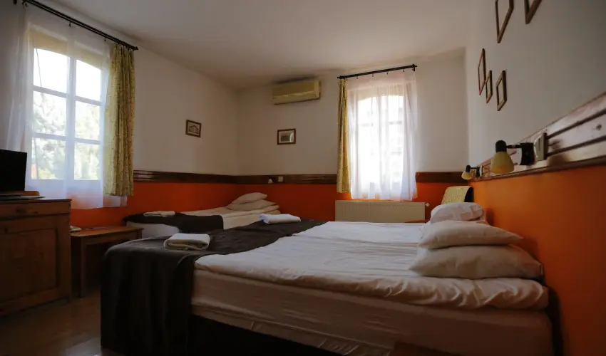 Szent Istvn Hotel Eger - Mjus 1.