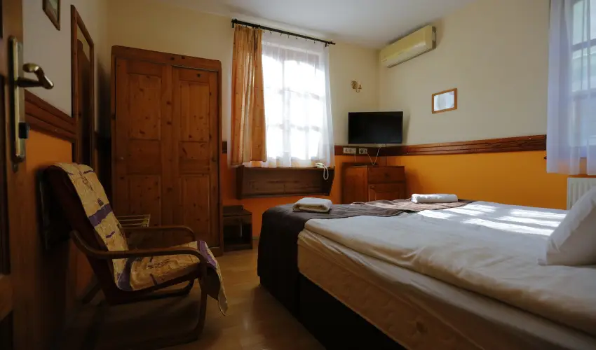 Szent Istvn Hotel Eger - Mjus 1.