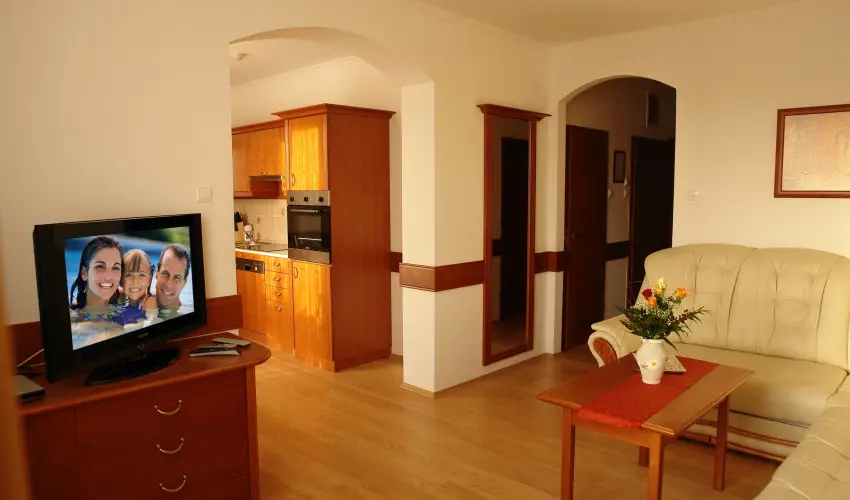 Szerencsemk Panzi Kehidakustny - Mjus 1. (min. 2 j)