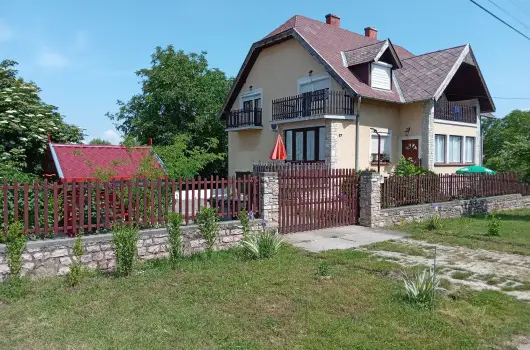 Szieszta Apartman - Mjus 1. (min. 2 j)