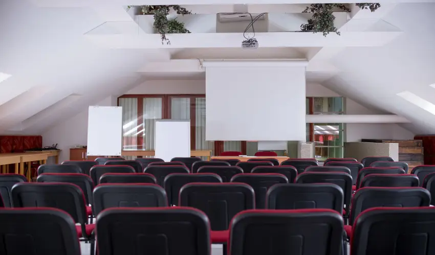 Wellness Hotel Szindbd  Balatonszemes - Mjus 1.