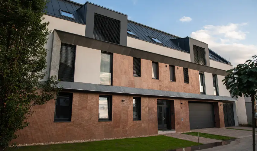 Tahiti Resort Apartments Hajdszoboszl - Mjus 1. - teljes elrefizetssel (min. 2 j)