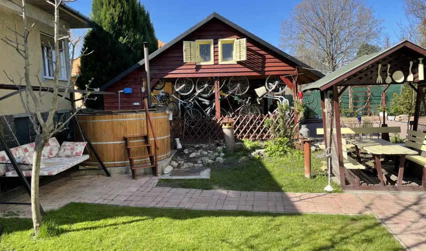 Tamás Apartman Balatonföldvár - Május 1. (min. 7 éj)